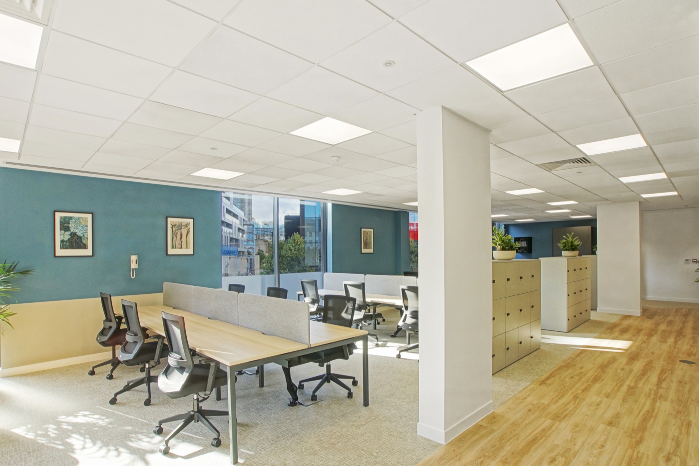 Furnished desk space with personal lockers in the 3,162 sq ft Southwark office